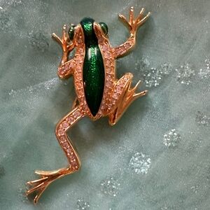 Sale Bundle 3 For $20 Combined Shipping Green and Gold Frog Brooch